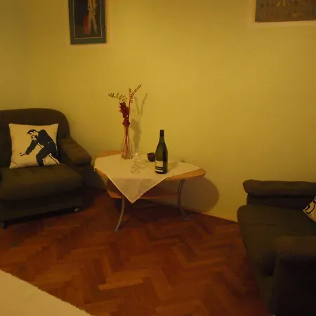 Apartment Rossa Louny